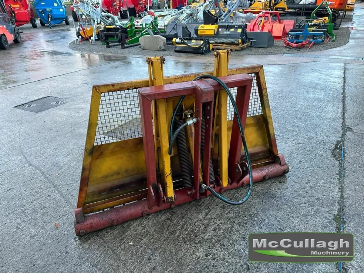 Used McKenna 9 Tine Push-off Buckrake - Image 4