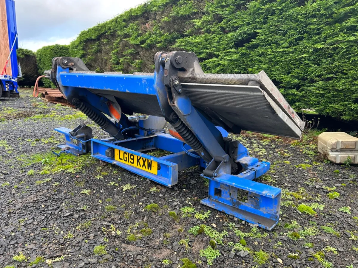 Tail lift 1.5 ton - Image 1