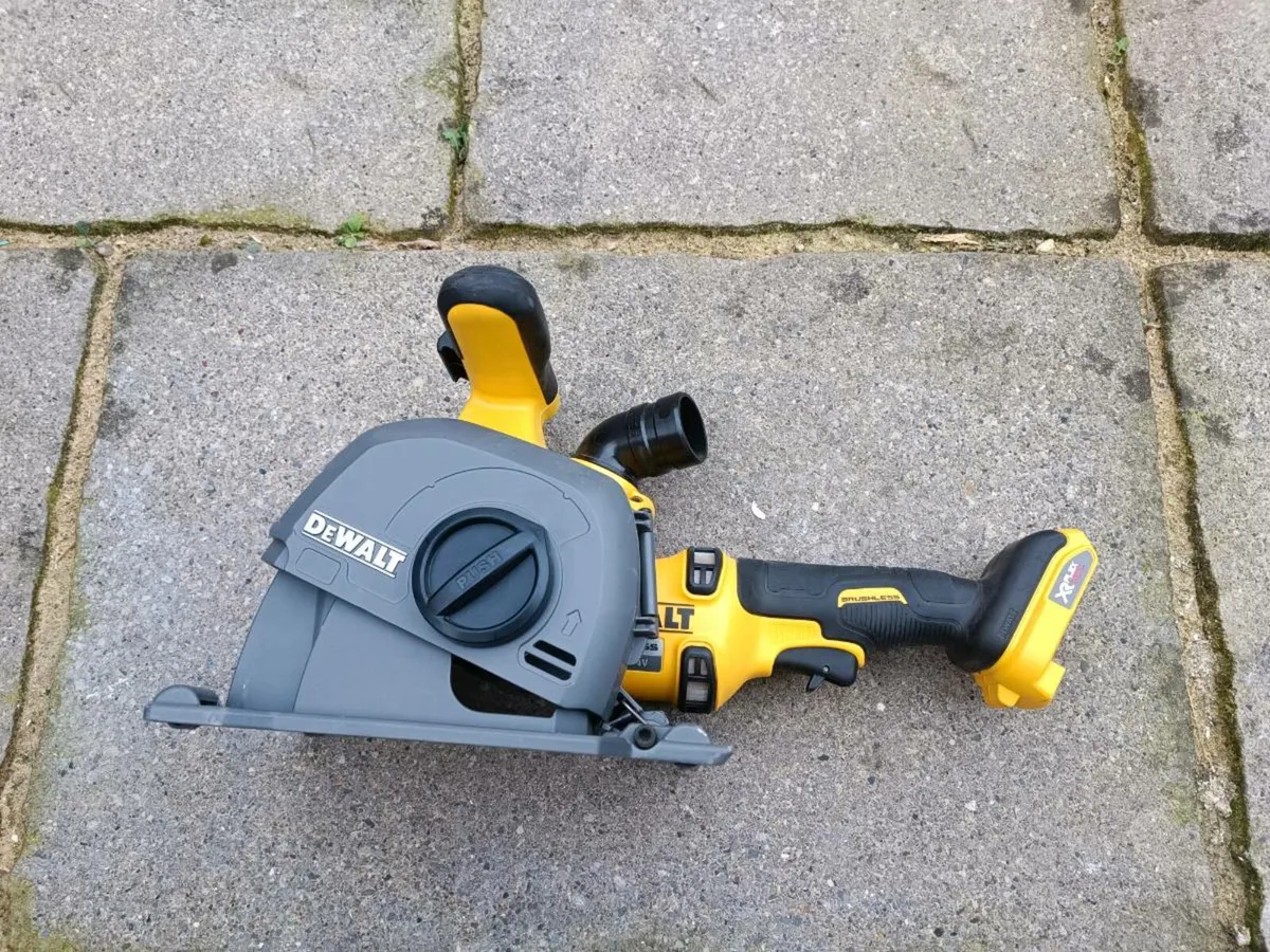 Dewalt dcg online 200