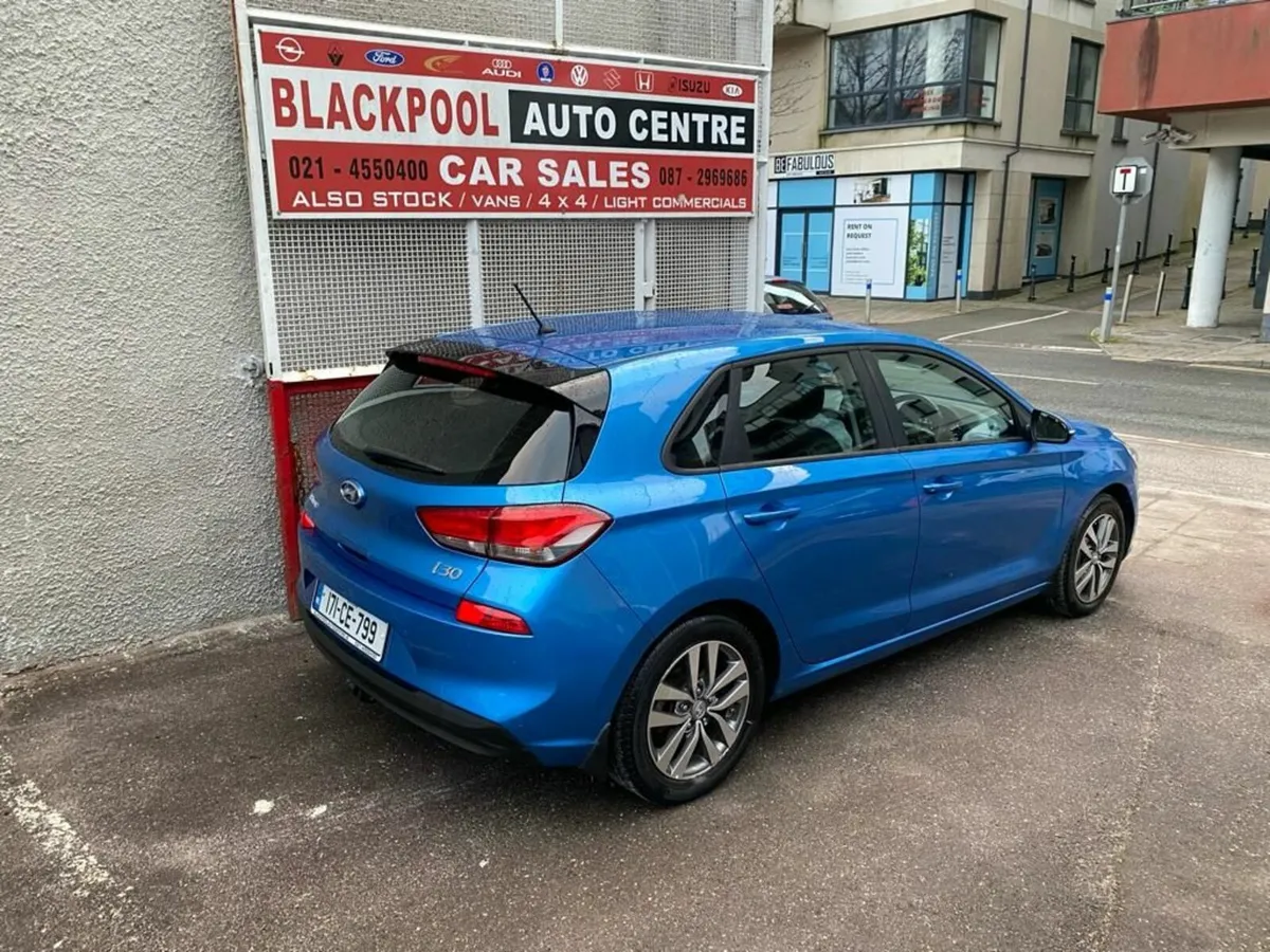 Hyundai i30 - Image 2