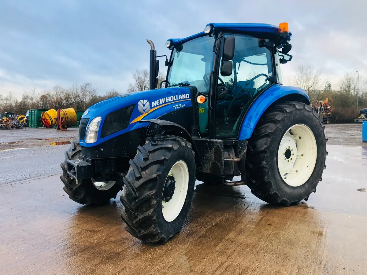 2020 New Holland TD5.95    - As New-