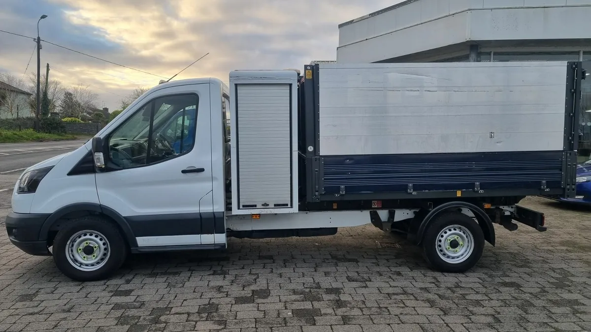 191 TRANSIT TIPPER ARBOR WITH TOOLBOX & INVERTER - Image 3