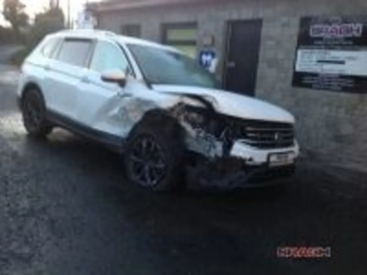 2022 VOLKSWAGEN TIGUAN - Image 2