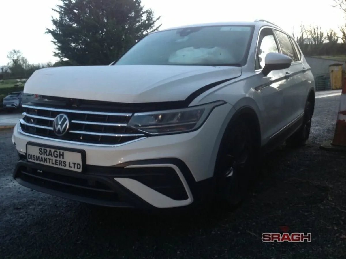 2022 VOLKSWAGEN TIGUAN - Image 3