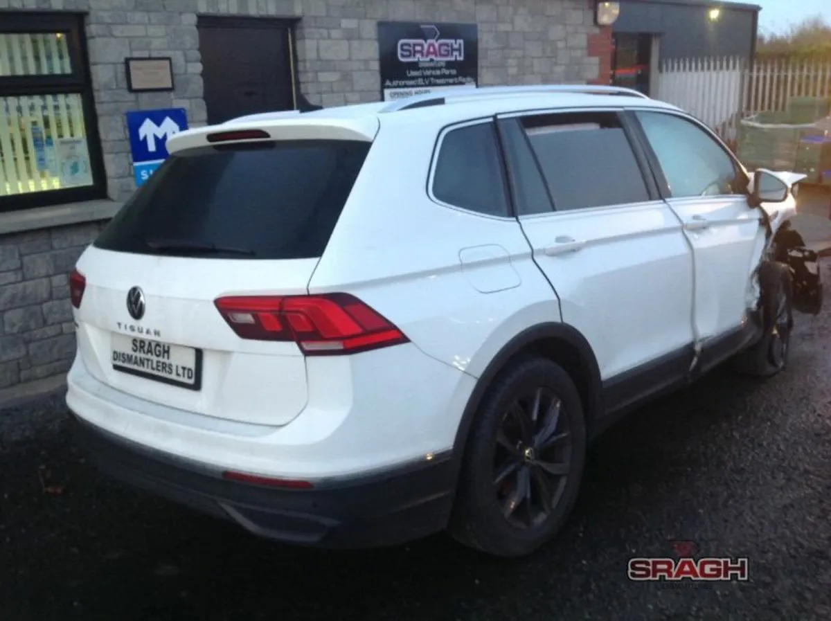 2022 VOLKSWAGEN TIGUAN - Image 4