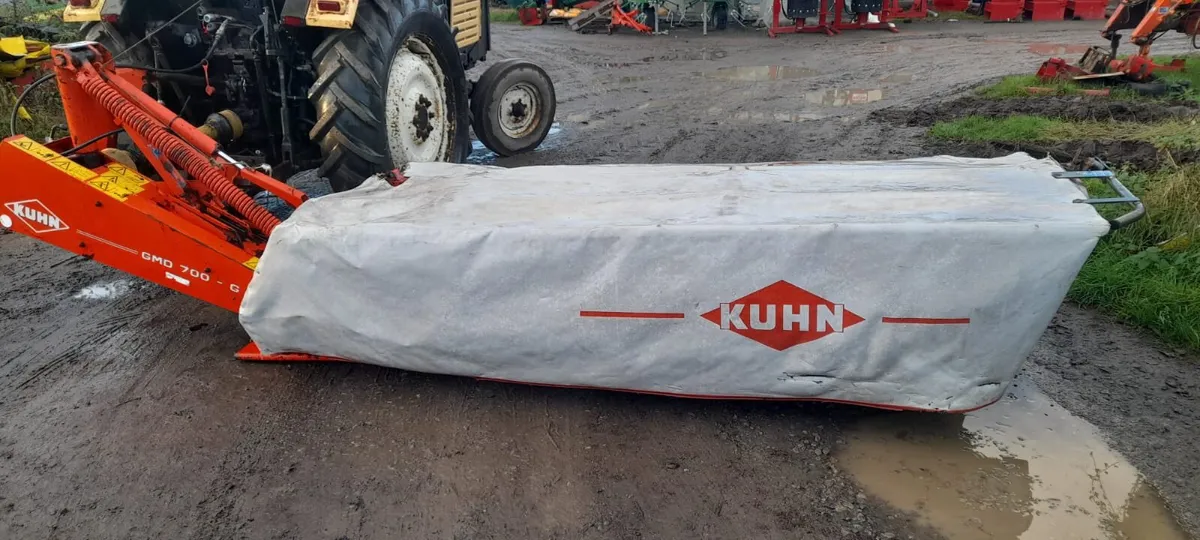 Kuhn 700 nine foot disc mower - Image 1