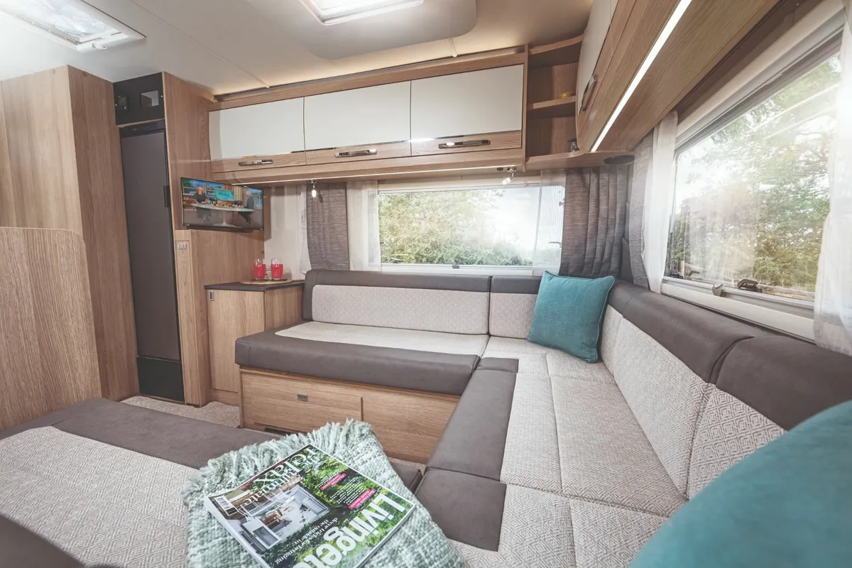 Luxury Motorhome with Rear Lounge - Image 3