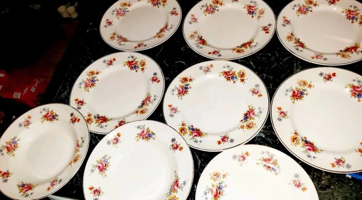 Antique ARKLOW dinner set - Image 4