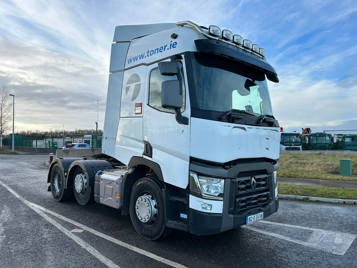 Renault T440 6x2 Unit - Image 1