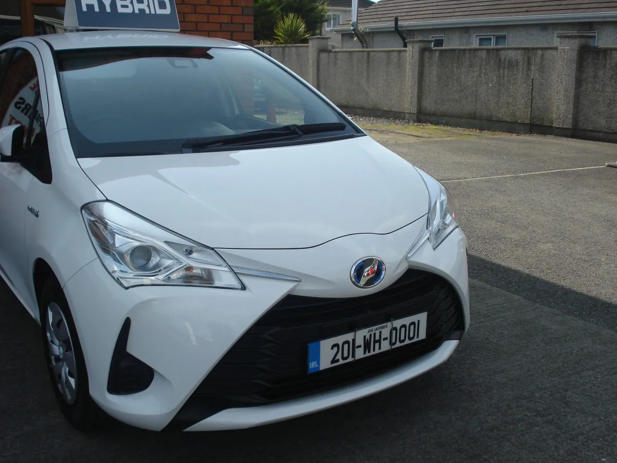 Toyota Yaris Vitz 1.5 Hybird Auto - Image 2