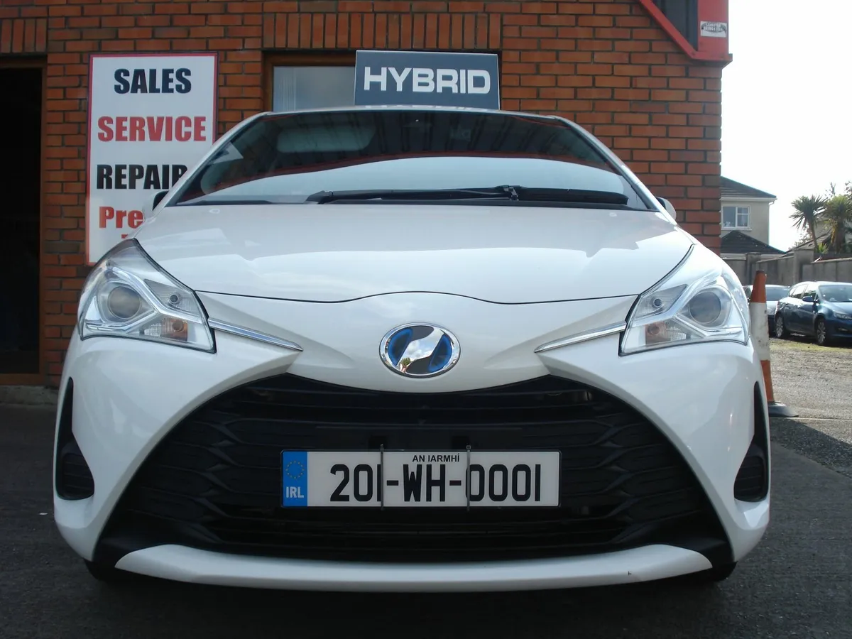 Toyota Yaris Vitz 1.5 Hybird Auto - Image 3