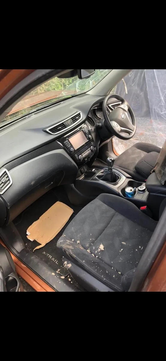 2017 Nissan xtrail 1.6 4x4 breaking - Image 2