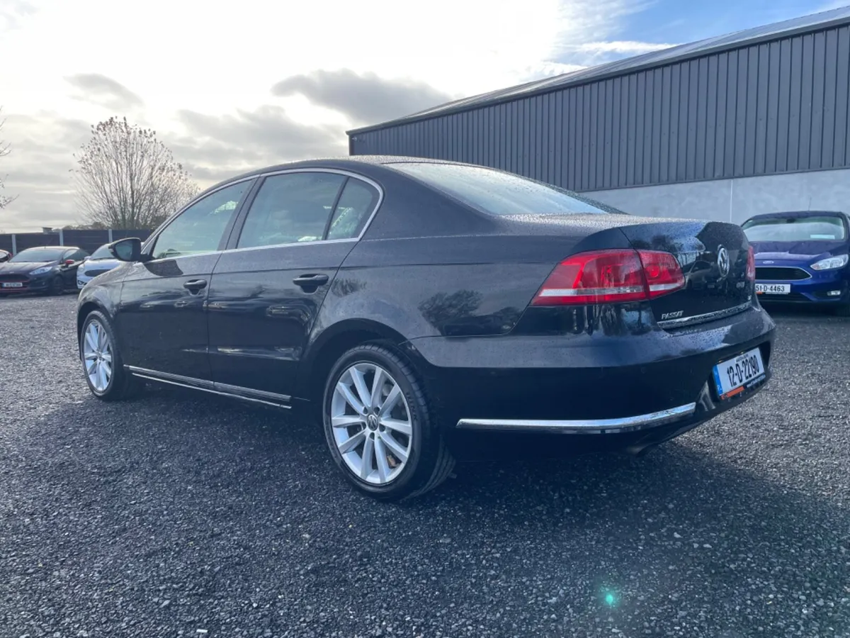 Volkswagen Passat - Image 1