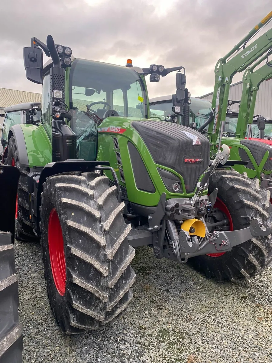 NEW FENDT TRACTORS IN STOCK IN OUR CAMOLIN BRANCH - Image 4