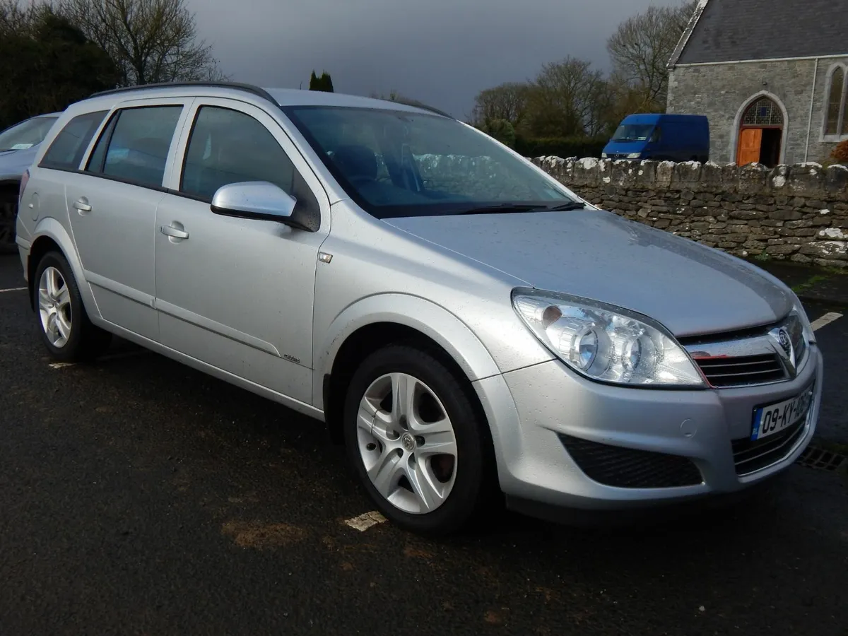 2009 Vauxhall Astra Estate 1.3d NCT 08/24 - Image 1