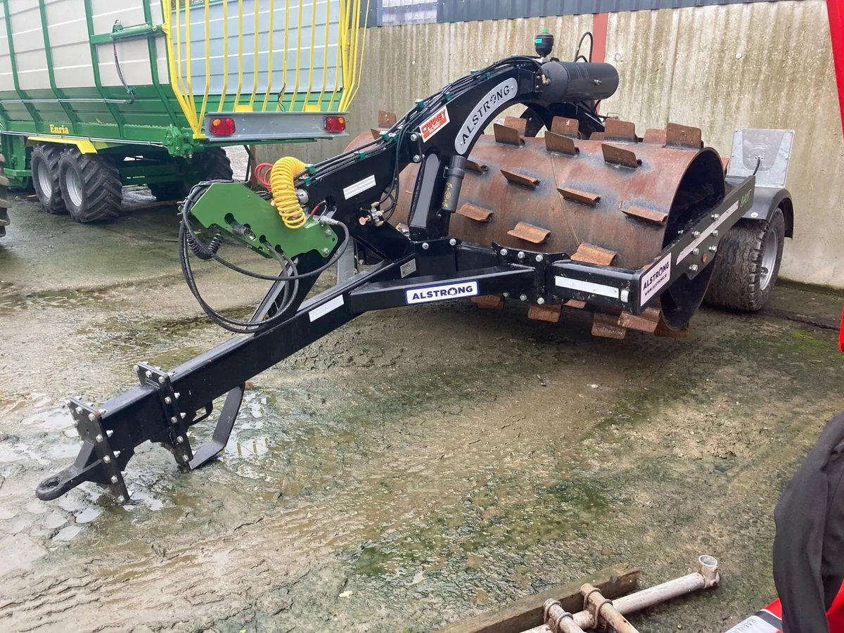 Demonstration Alstrong 840 trailed aerator - Image 1