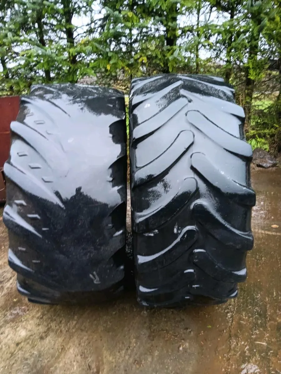 540/65/28 tyres need gone - Image 2
