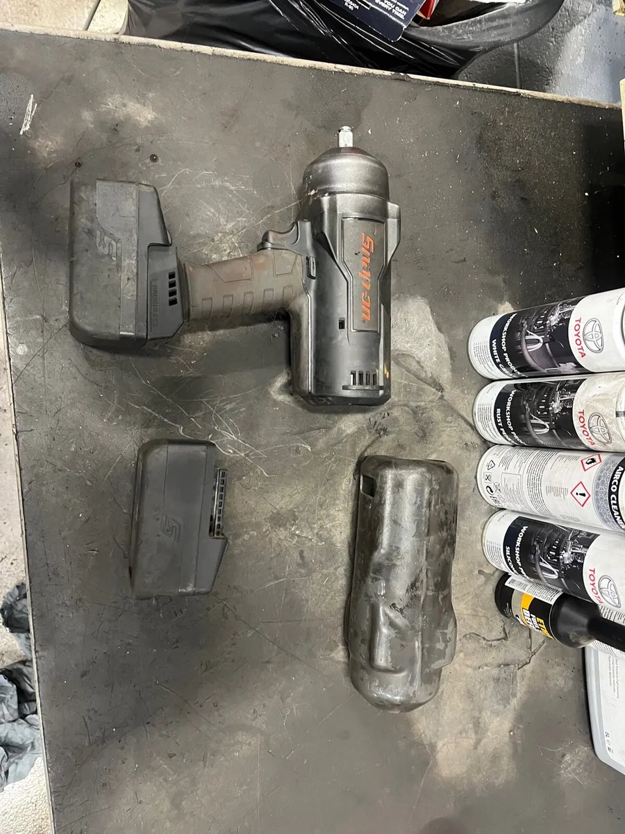 Snap on 1/2 inch battery impact gun for sale in Co. Kildare for €650 on DoneDeal