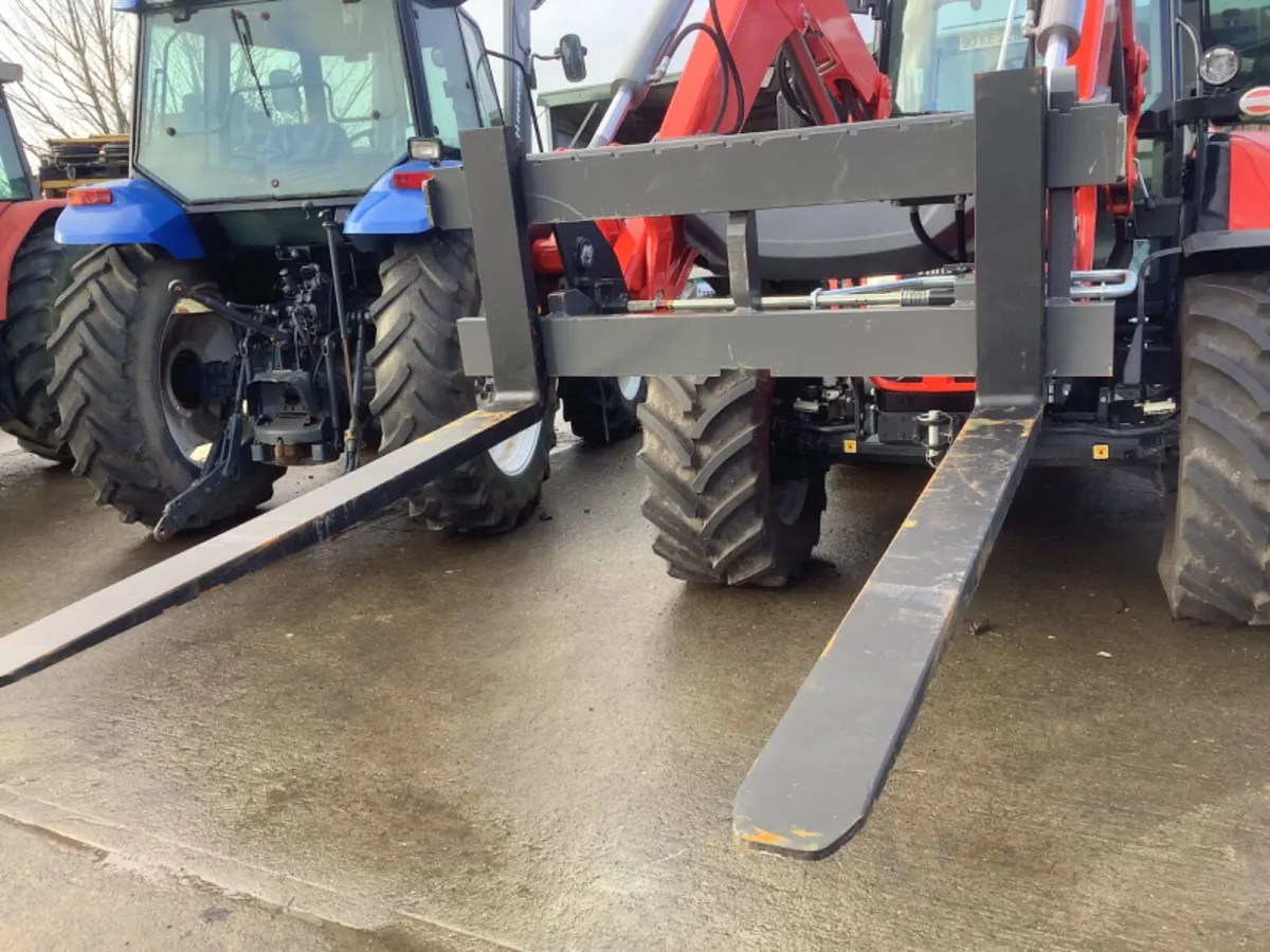 Pallet forks with euro brackets - Image 2