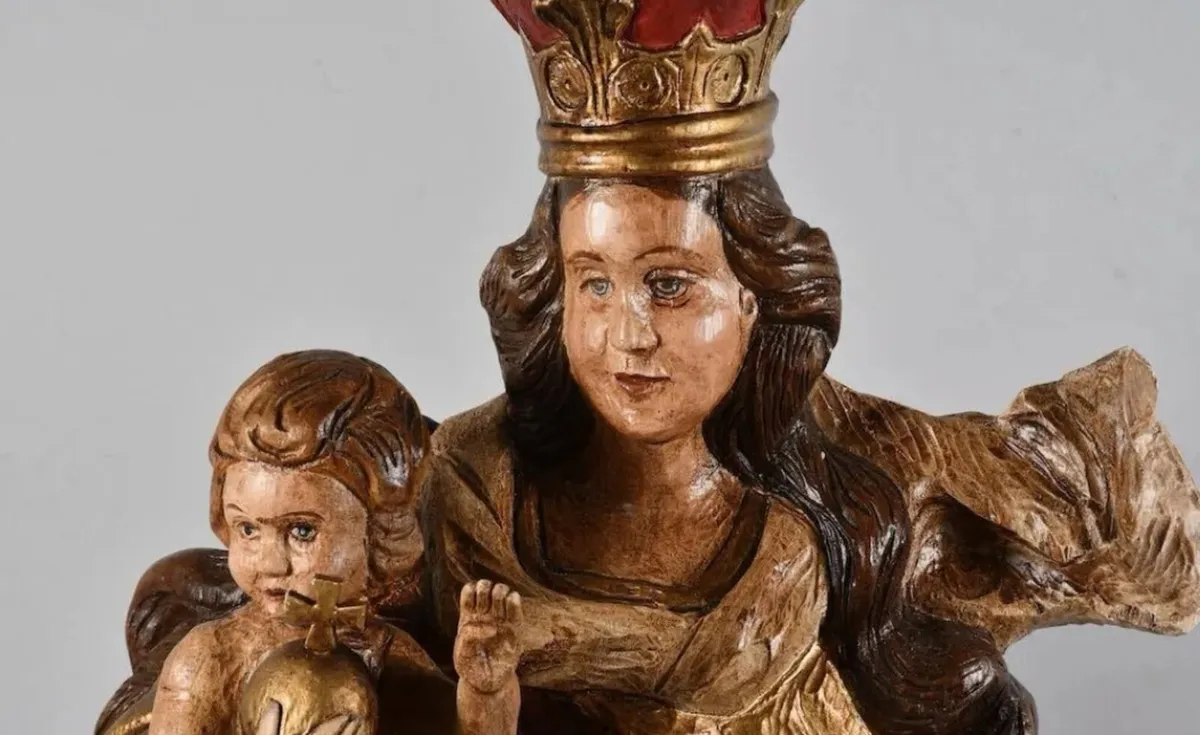 Large 18th century wooden hand carved Madonna - Image 3