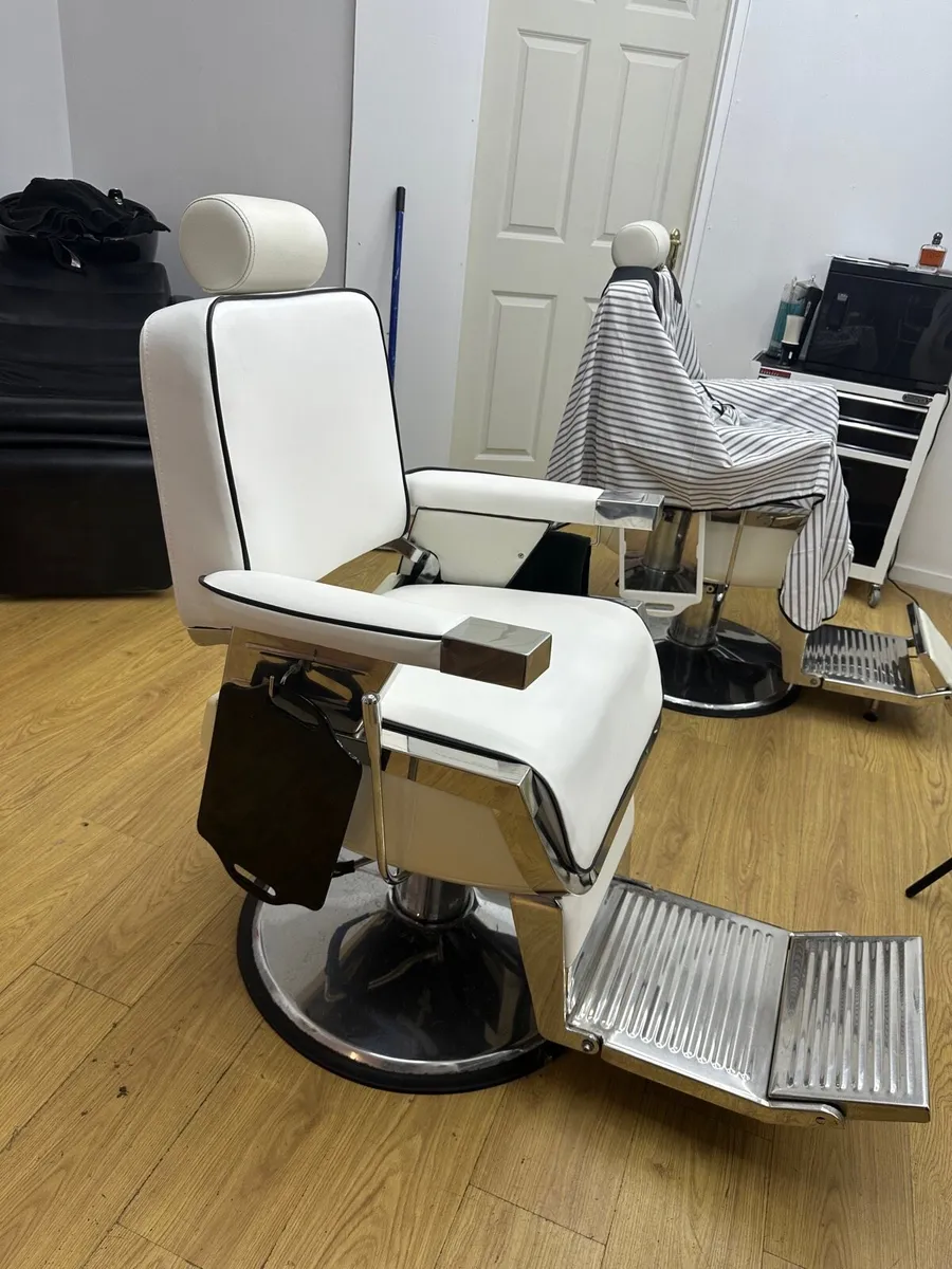 Done deal barber chairs hot sale