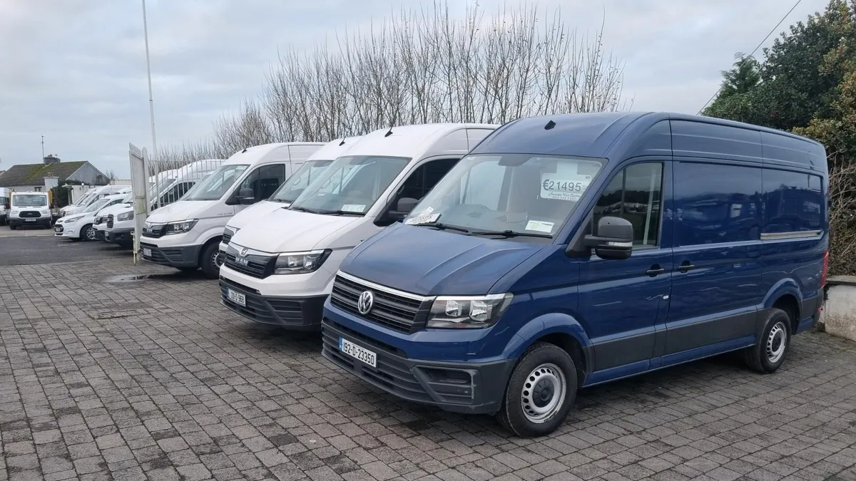 CHOICE OF CRAFTER SPRINTER MWB LWB VANS 1 OWNER - Image 2