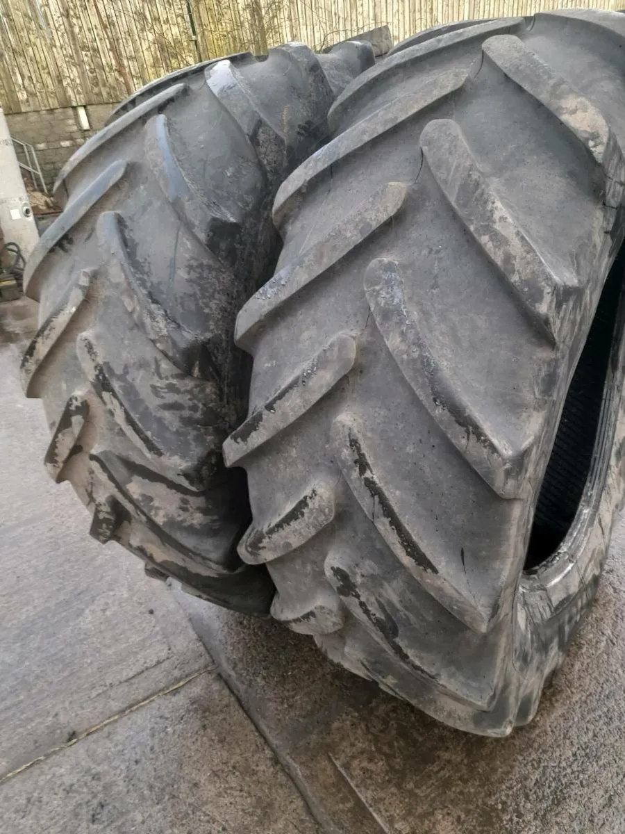 Tyres Pair of Michelin 600/65r38 - Image 4