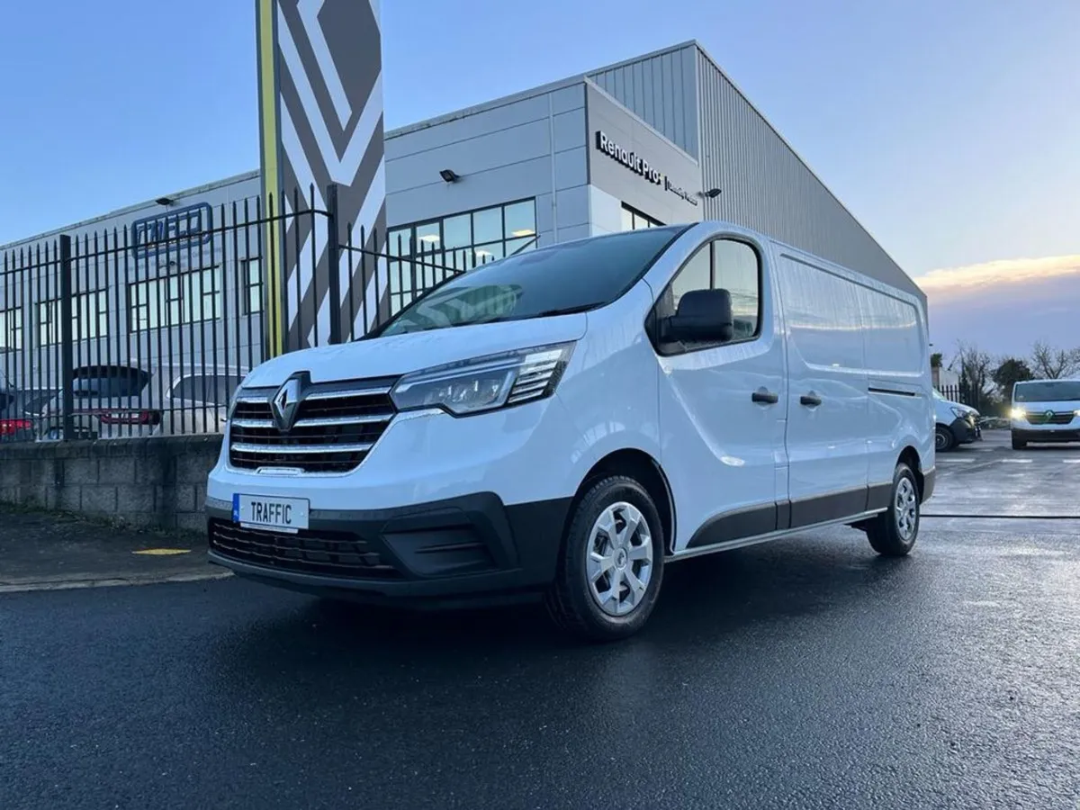 Renault Trafic 130hp Business Plus.