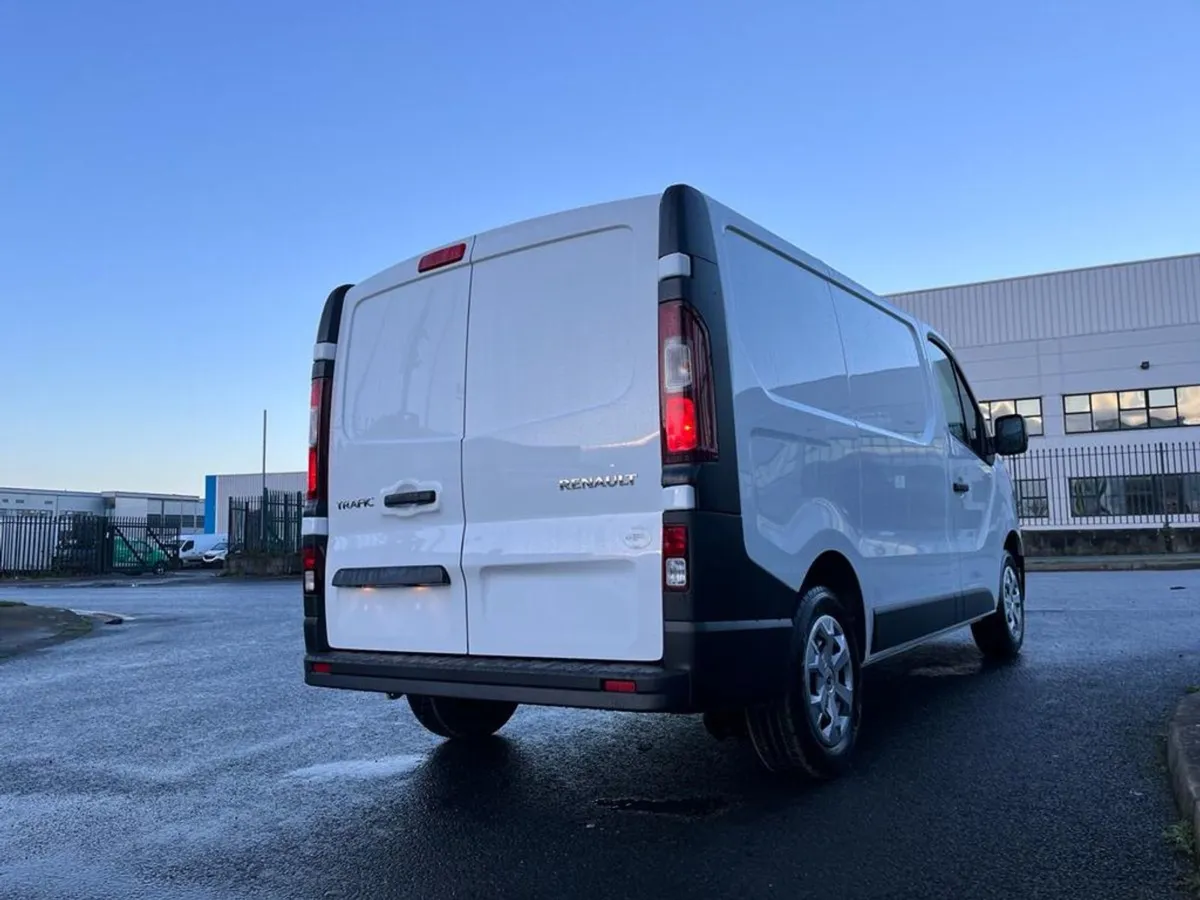 Renault Trafic Sl30 Blue Dci130 - Image 4