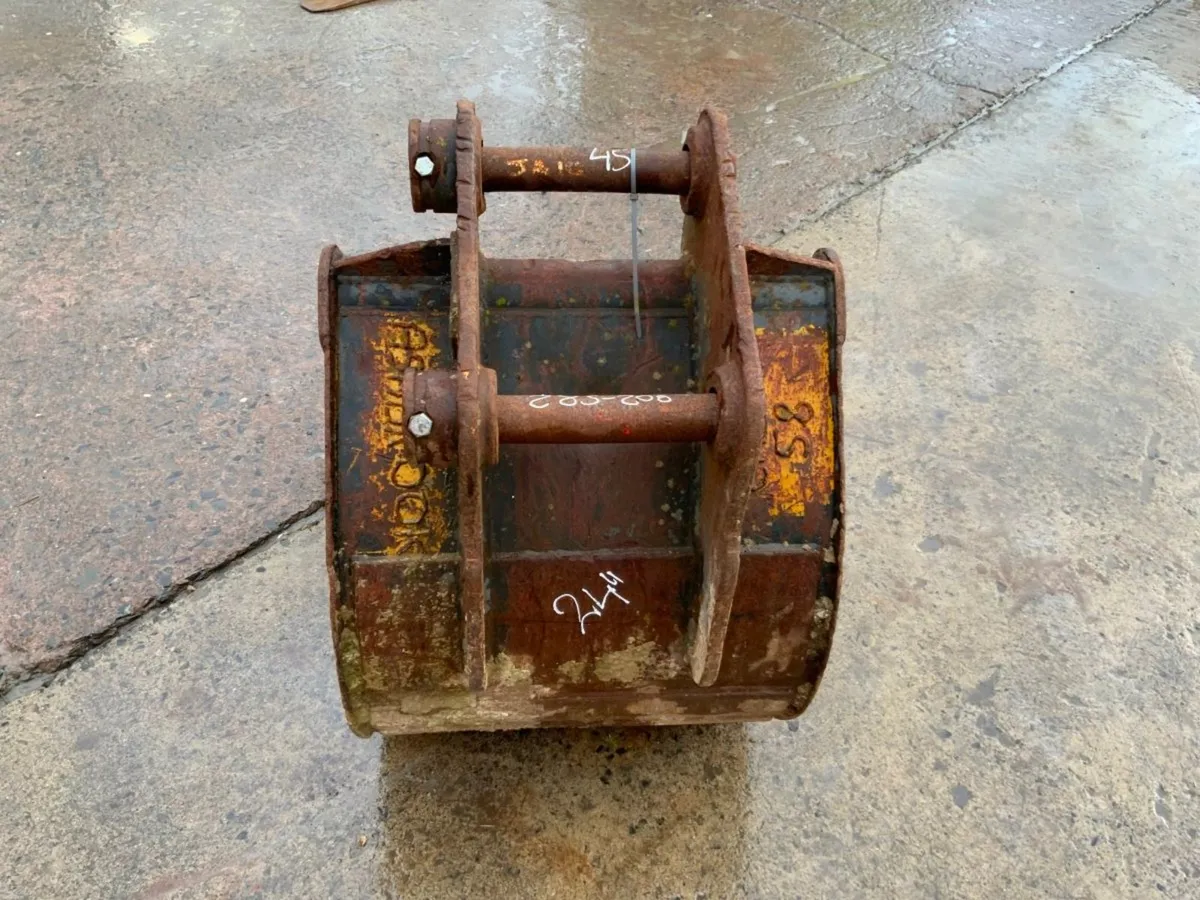 24" DIGGING BUCKET...45mm PINS..JCB 3CX....131mh - Image 3