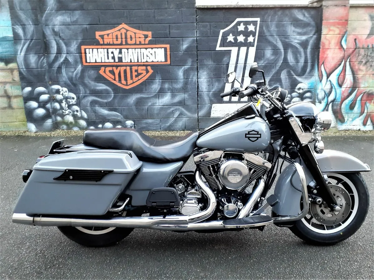 Road king deals police for sale