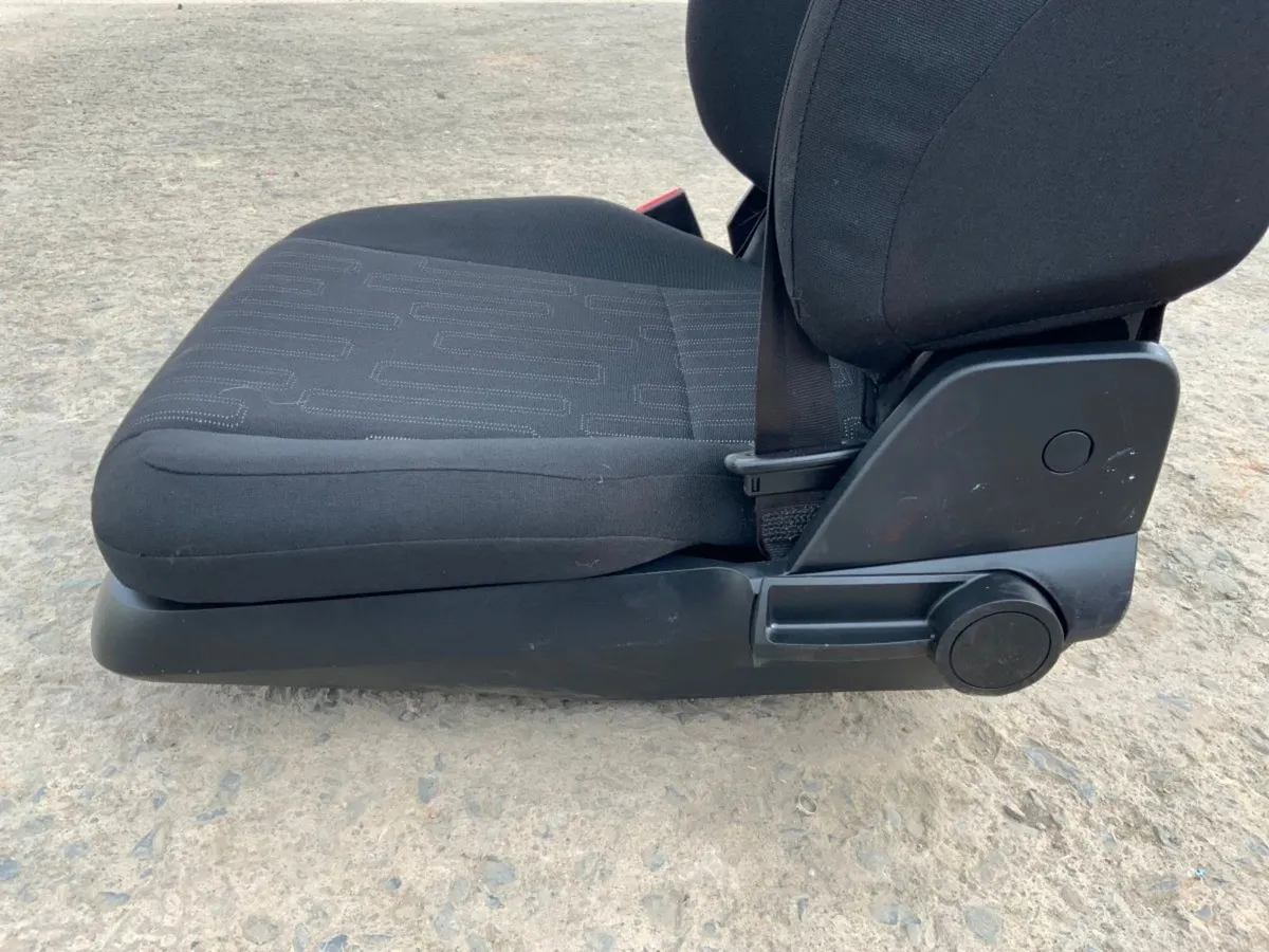 Mercedes-Benz Actros Grammar Seat - Image 3