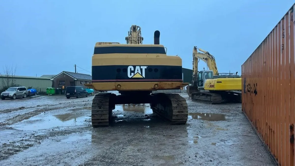 2002 CAT 365BL - Image 2