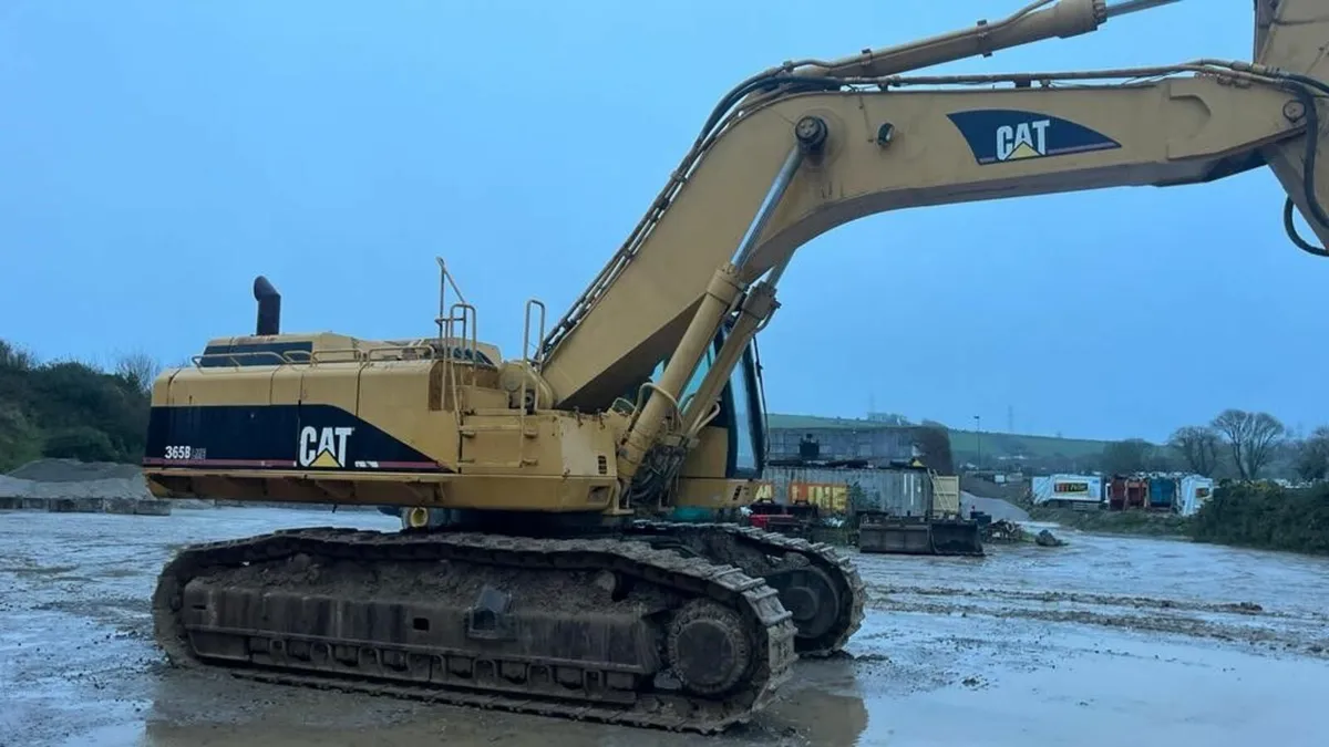 2002 CAT 365BL - Image 3