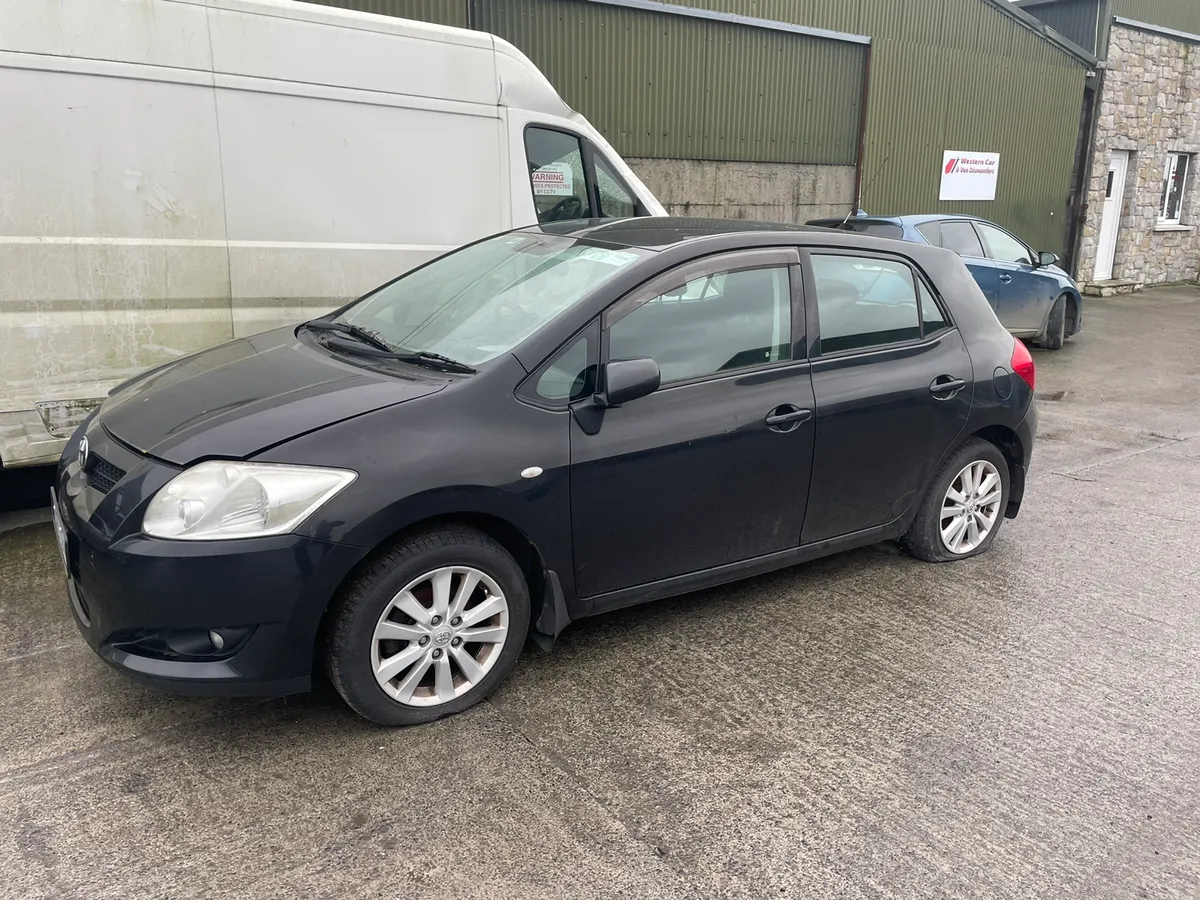 2009 Toyota auris 1.6 petrol for dismantling