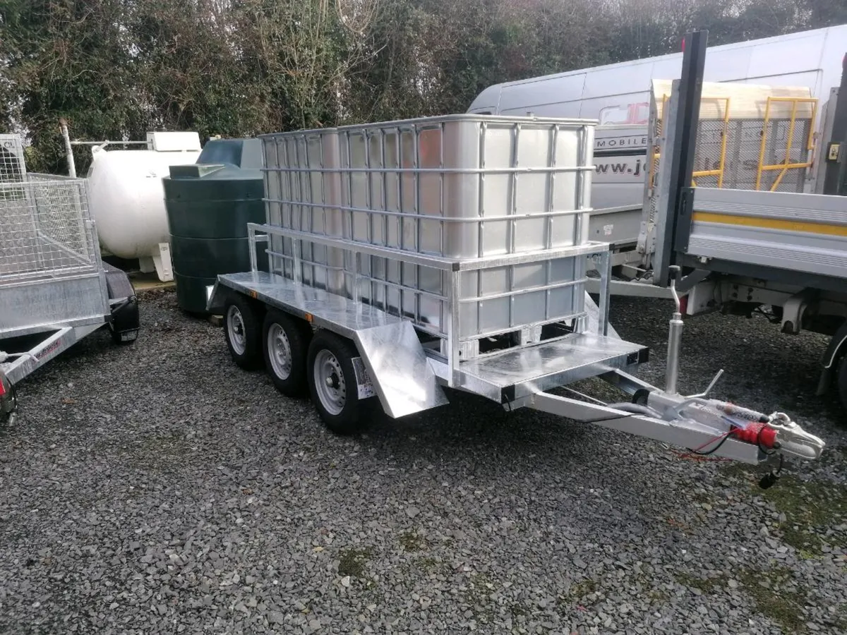 GX1 2000 litre Capacity tankers - Image 4