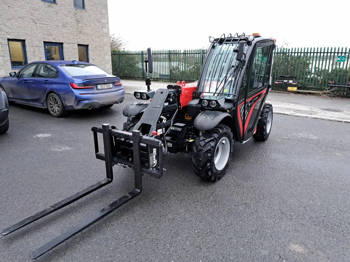 New Manitou ULM415 telescopic loader - Image 3