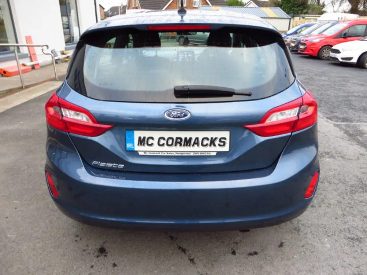 Ford Fiesta Zetec - Image 4