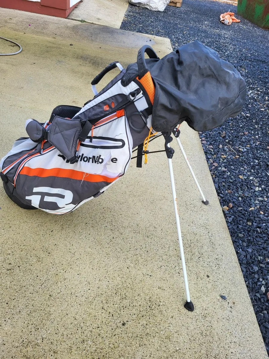 Left Handed Golf Clubs and Golf Bag