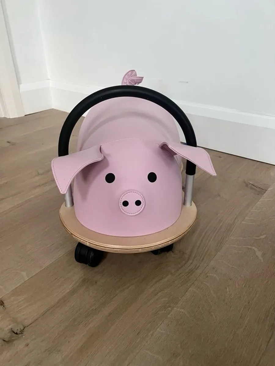 Wheely bug best sale pig large