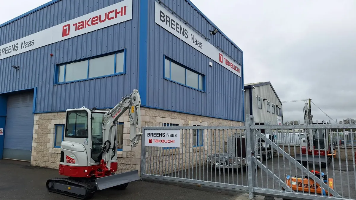 Takeuchi TB325R