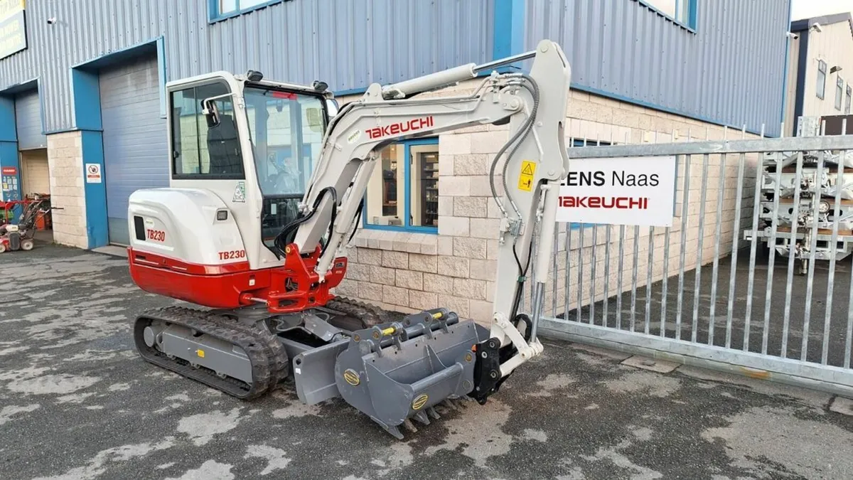 Takeuchi TB230 - Image 4