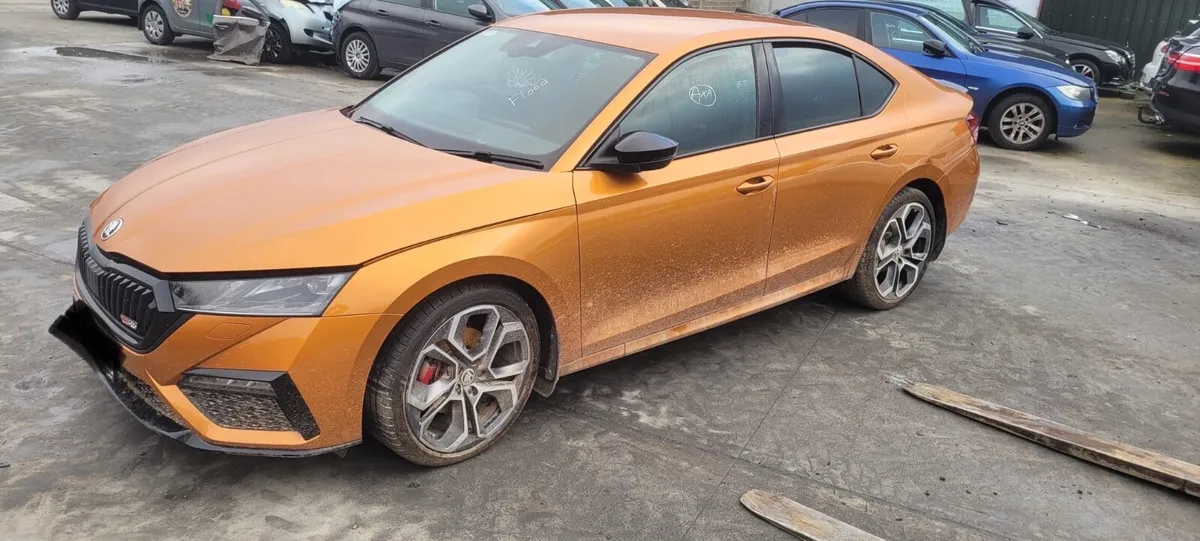 2023 Skoda Octavia VRS *For Parts* - Image 2