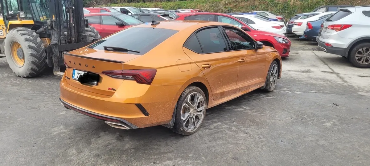 2023 Skoda Octavia VRS *For Parts* - Image 3