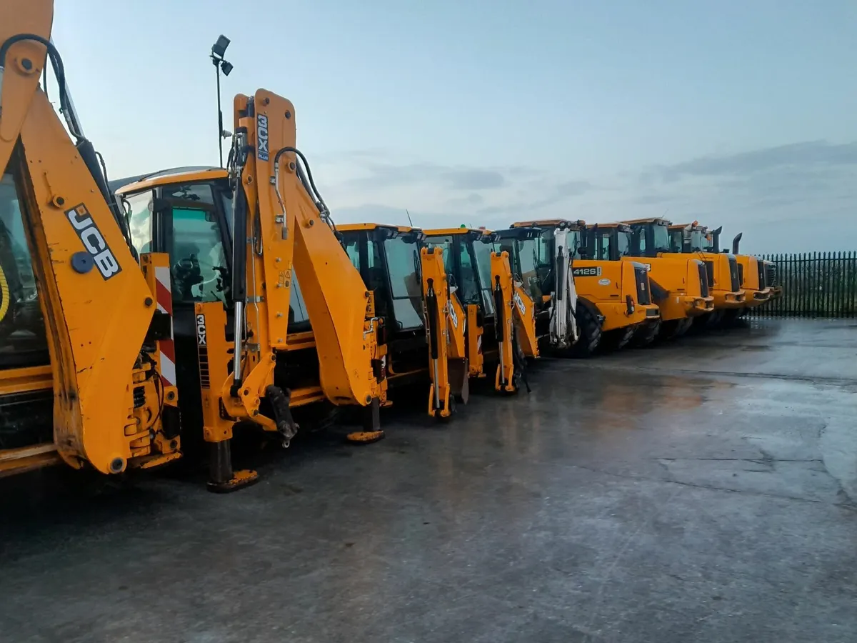 JCB Telehandlers, Loading Shovels and Excavators - Image 4