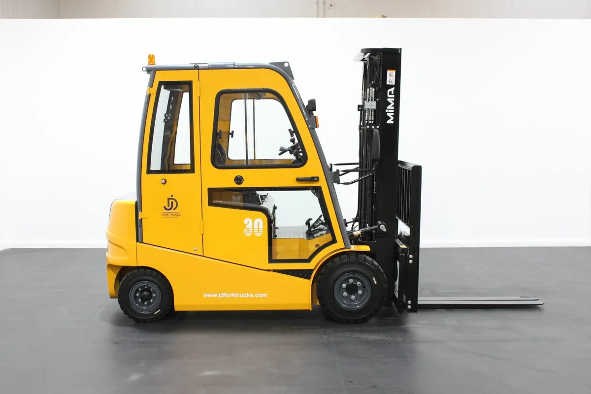 MIMA 3.0T Lithium Electric Forklift Full Cab - Image 4
