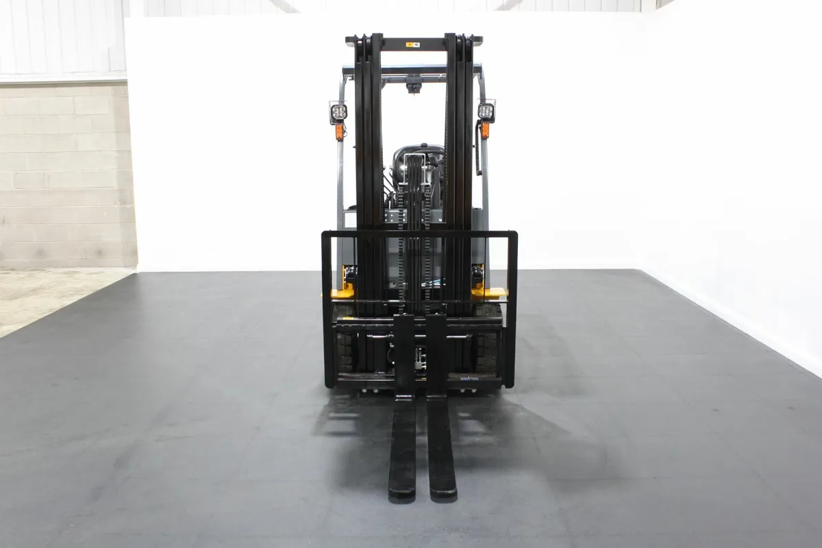 MIMA 2.5T Lithium Electric Forklift - Image 4