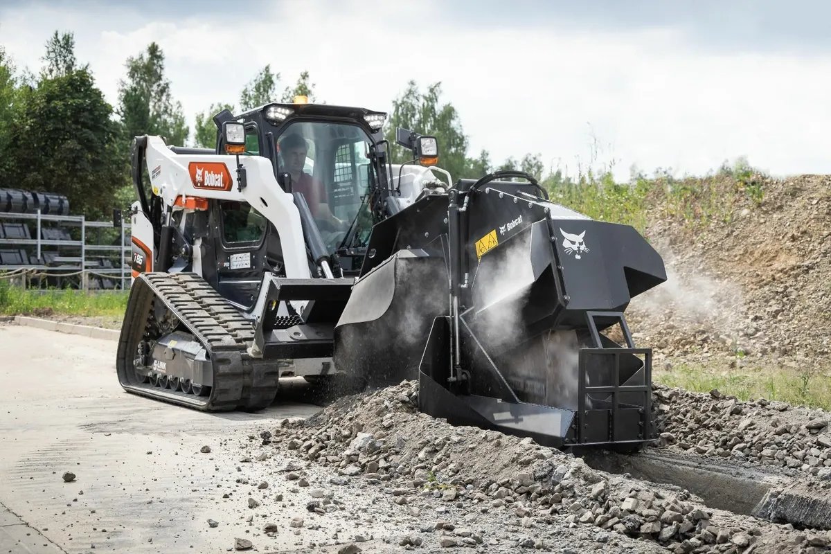 World's Biggest Bobcat - T86 Track Loader - Image 1