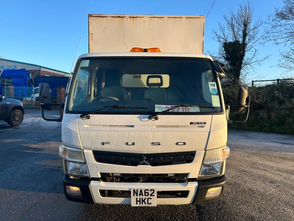 2012 Mitsubishi canter 7.5T caged tipper bin lift - Image 2