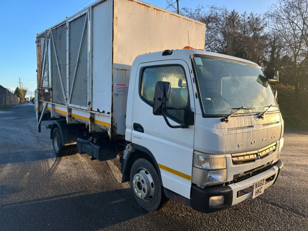 2012 Mitsubishi canter 7.5T caged tipper bin lift - Image 3